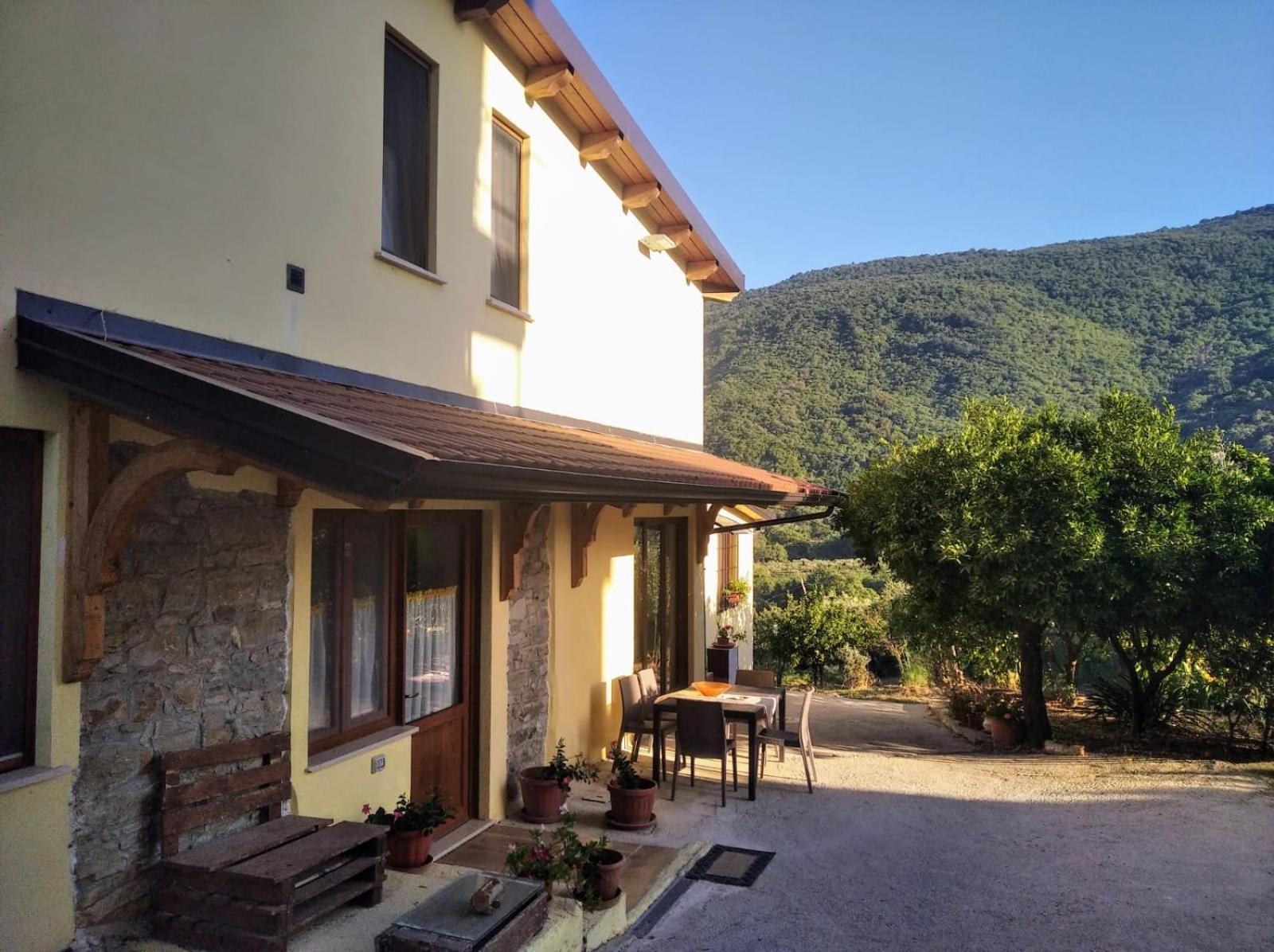Agriturismo B&B Il Girasole Roccadaspide Exterior photo